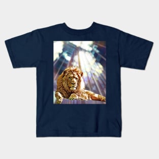 Lion on SKYscraper Kids T-Shirt